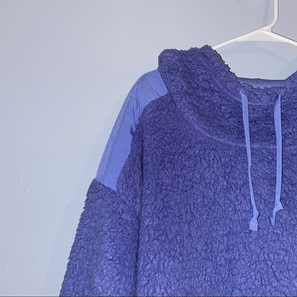 NWT Z by Zella Women’s Boxy Cropped Plush Fleece Pullover Hooded Size XL Cozy - Picture 4 of 9